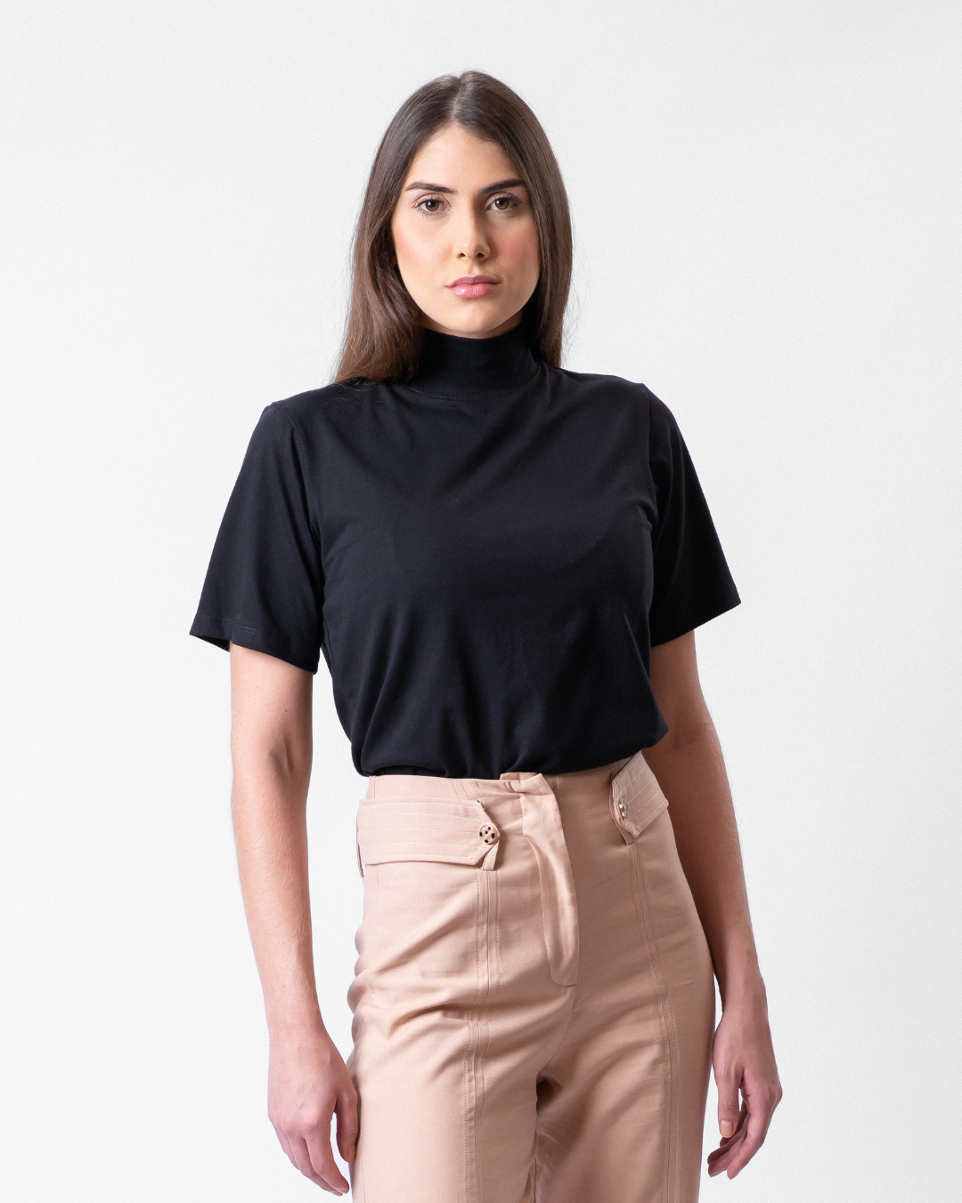 Camiseta de Algodão Premium Gola Alta Preta