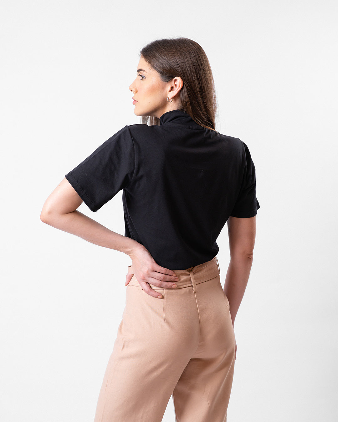 Camiseta de Algodão Premium Gola Alta Preta